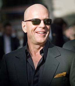 File:BruceWillisLFDHpremiere07.jpg
